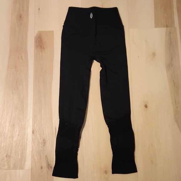 🔻NWOT FREE PEOPLE MOVEMENT Legging Chain Reaction  Sz XS/S - Picture 4 of 9